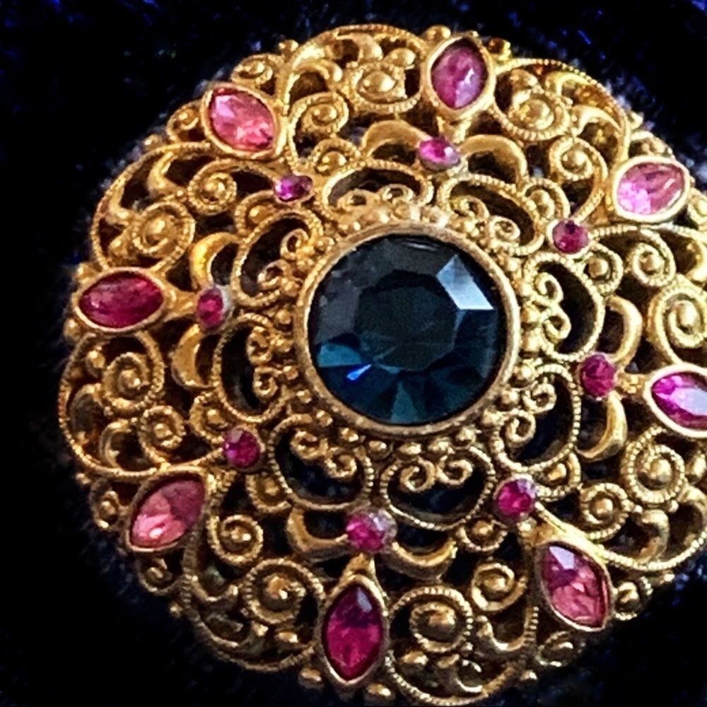 Vintage 50’s filagree ox gold blue pink round pin